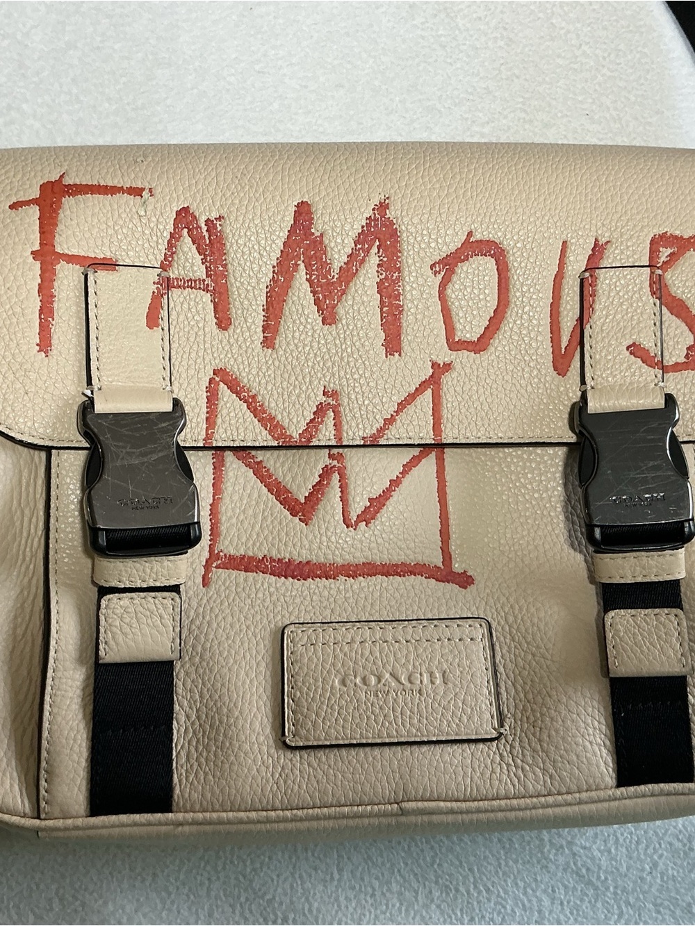 COACH x Basquiat Famous Messenger Bag C5425 - Picture 3 of 16